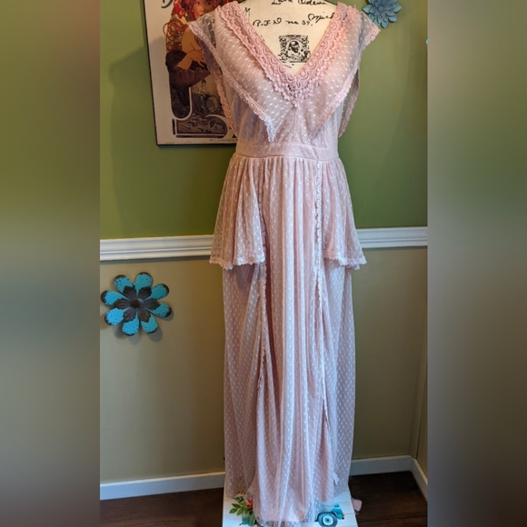Sale Lace and Beads maxi dress - Picture 1 of 16